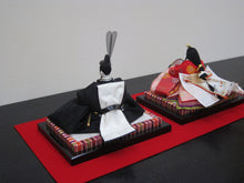 Load image into Gallery viewer, Takakurabina kumotatewaku kuro(with Byobu)<br><small>Hina dolls Ishogi (layered)</small>