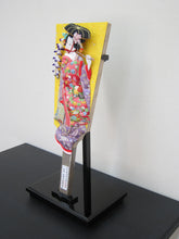 Load image into Gallery viewer, Fujimusume zenshin&lt;br&gt;&lt;small&gt;Hagoita (racket)&lt;/small&gt;
