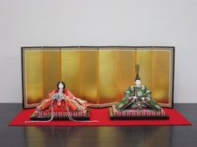 Load image into Gallery viewer, Takakurabina mukaitsuru asamatsuba(with Byobu)&lt;br&gt;&lt;small&gt;Hina dolls Ishogi (layered)&lt;/small&gt;
